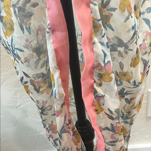 Floral Kimono Robe with Pink Trim - Picture 4 of 6